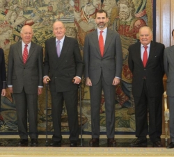 Su Majestad el Rey junto al Príncipe de Asturias, acompañados por el Sr. Ricardo Lagos Escobar, el Sr. Enrique V. Iglesias, la Sra. Patricia Espinosa 